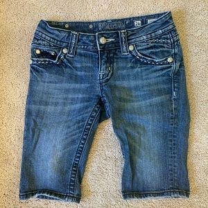 Miss me jean shorts size 26